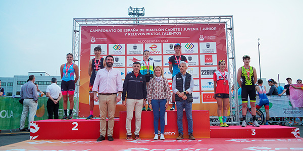 Los juveniles Livia Guillen y Manuel Prada campeones de España de Duatlón Supersprint