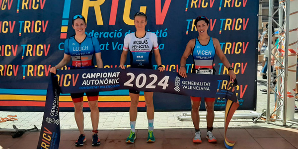 Chloe Nicolas y Adrian Escrig campeones autonómicos de triatlón olímpico no drafting