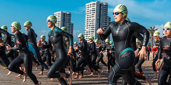 Sara Moreno y Pablo Cano campeones autonómicos de triatlón sprint