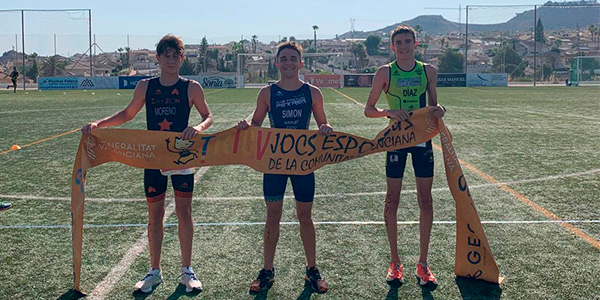 Benijofar celebra su tercer acuatlón escolar